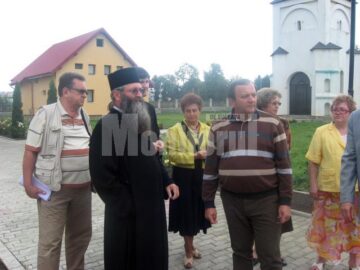 Gheorghe Flutur și starețul Mănastirii Bogdana din Rădăuți