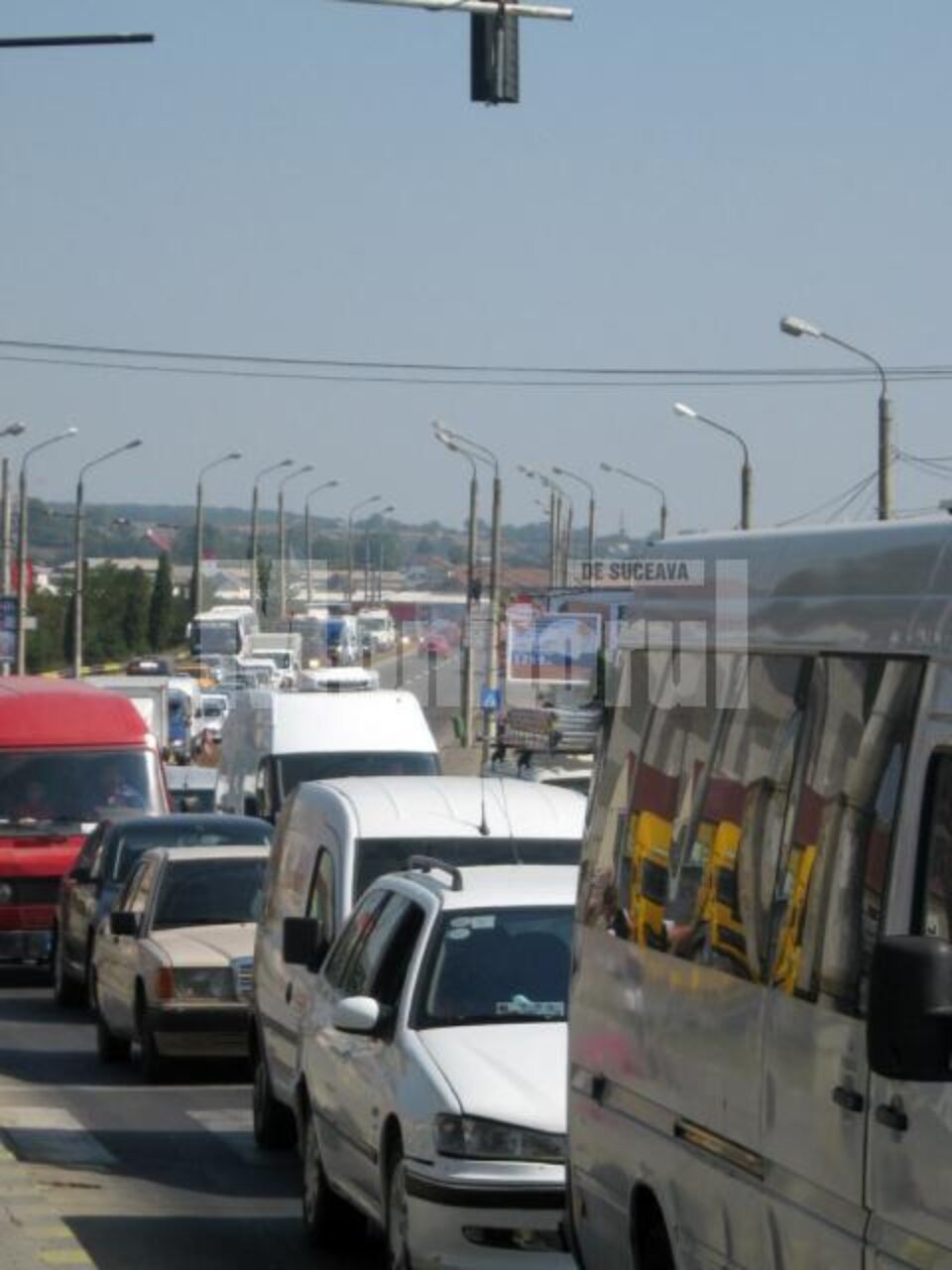 Cozi kilometrice pe Calea Unirii, dinspre Burdujeni spre Suceava