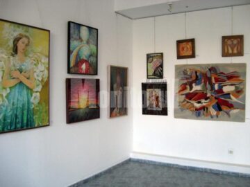 Secvență din expoziția Culoare - Formă - Expresie