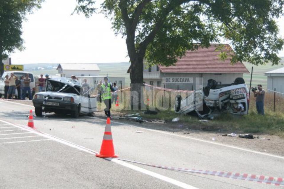 Un polițist a murit, iar un altul e grav rănit la spital, după ce s-au răsturnat cu Logan-ul Poliției Rutiere