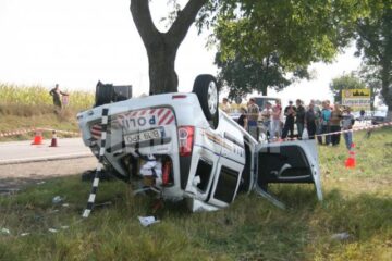Un polițist a murit, iar un altul e grav rănit la spital, după ce s-au răsturnat cu Logan-ul Poliției Rutiere