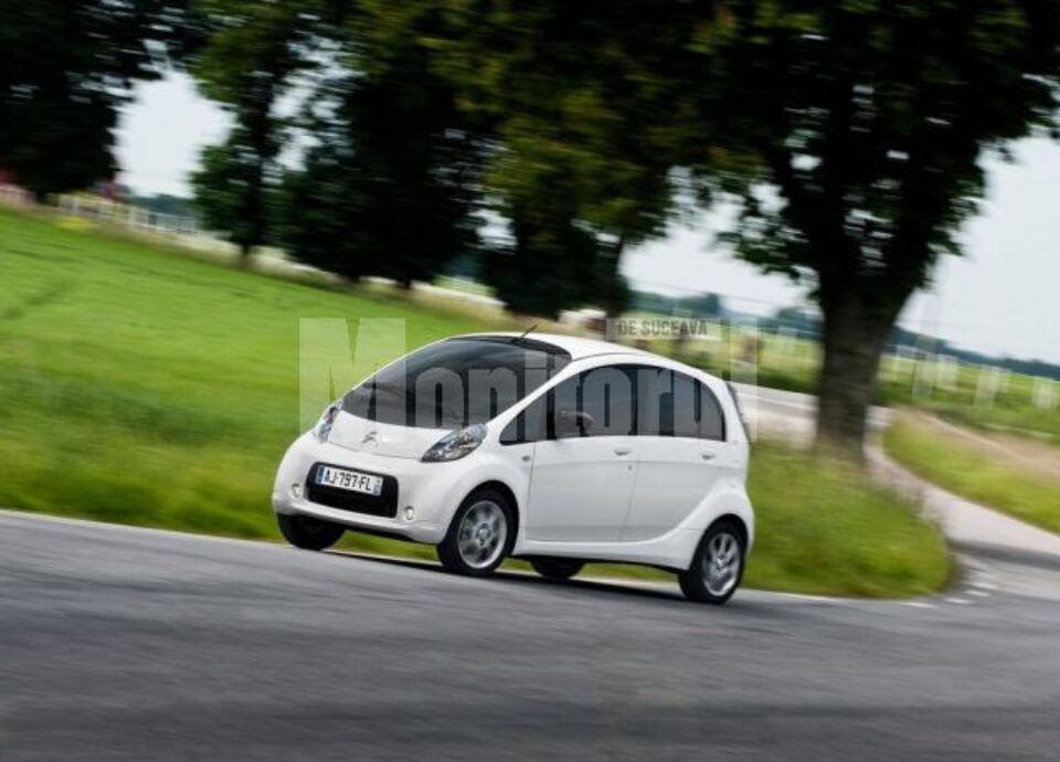 Citroën C-Zero costă 35.165 de euro