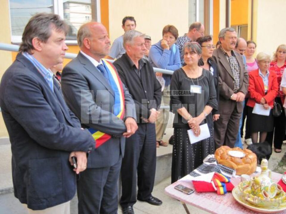 80 de familii tinere din Rădăuți au primit cheile noilor apartamente ANL