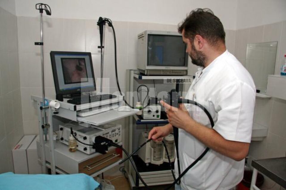 Activitatea cabinetului de endoscopie este asigurată de patru medici Activitatea cabinetului de endoscopie este asigurată de patru medici