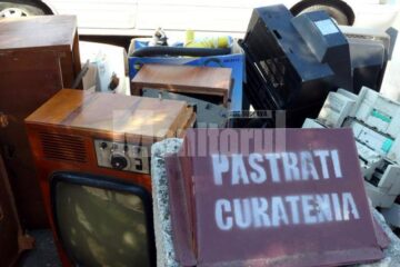 Acțiunea a fost organizată în cadrul campaniei „Locul deșeurilor nu este în casă. Trimite-le la plimbare!”