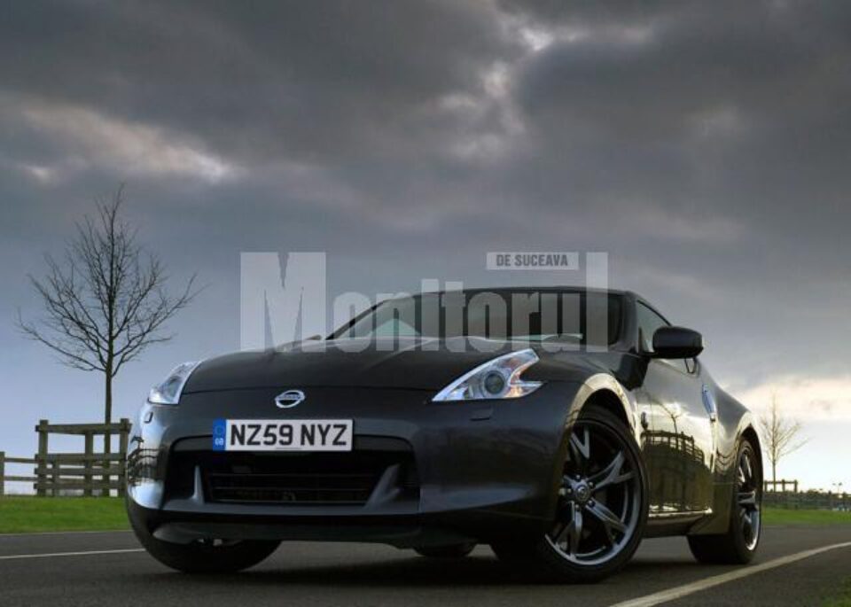 Nissan jubilează alături de 370Z Black Edition