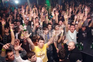 Babylon a reușit să adune sub același acoperiș aproximativ 1.200 de tineri