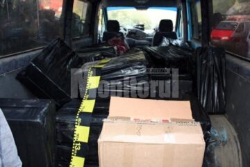 În microbuz se aflau 17.000 de pachete de țigări, cu o valoare de piață de circa 170.000 de lei
