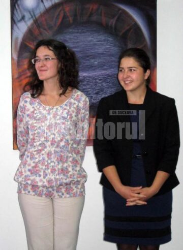 Cele două expozante - Ioana Palamar și Lucica Maria Nuțu