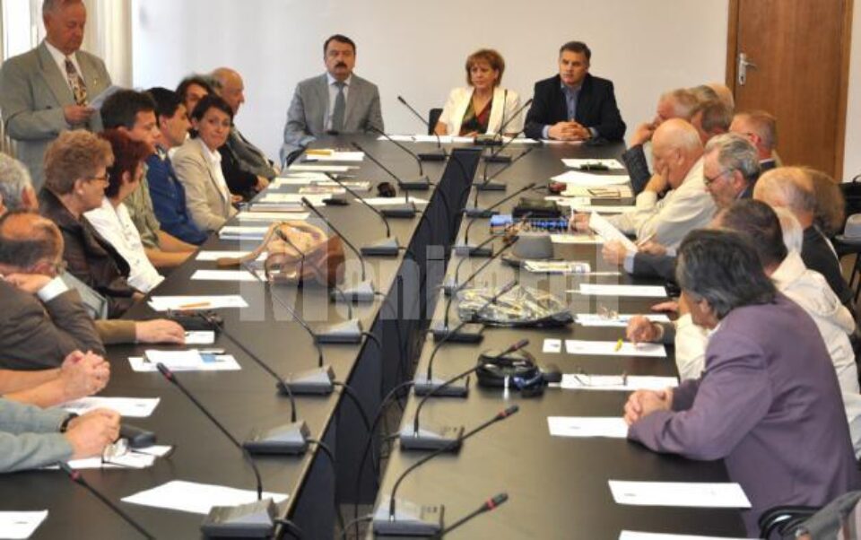 Întâlnire pentru marcarea Zilei Internațională a Vârstnicilor