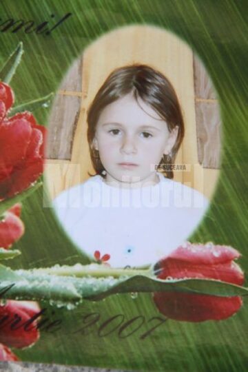 Doar fotografiile cu scumpa lor fetiță le-au mai rămas soților Boloca