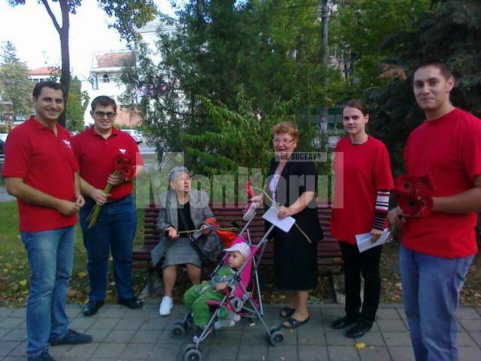 Tinerii din UNPR Suceava au sărbătorit ziua persoanelor vârstnice în parcul central din Suceava Tinerii din UNPR Suceava au sărbătorit ziua persoanelor vârstnice în parcul central din Suceava