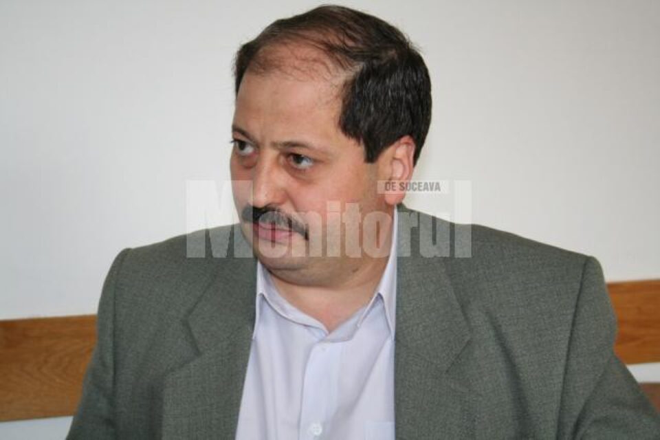 Șeful Inspectoratului Școlar Județean Suceava, Petru Carcalete
