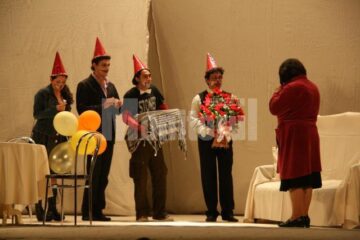 Spectacolul Scuzati, doamna profesoară, pe scena suceveana