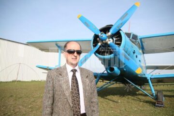 Mihai Voicu și aparatul său de zbor