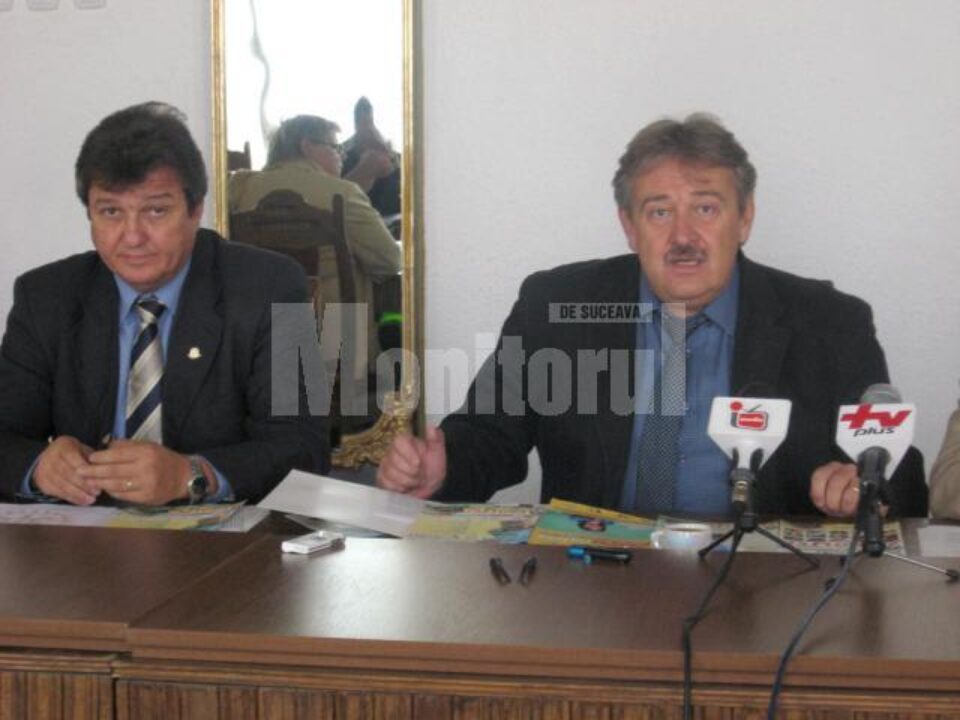 Marius Ursaciuc și Marius Vasiliu, doi dintre organizatorii festivalului