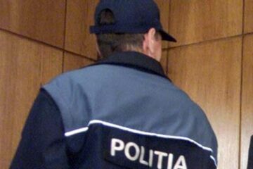 Polițist cercetat de procurori pentru că ar fi măsluit dosarul morții unei bătrâne