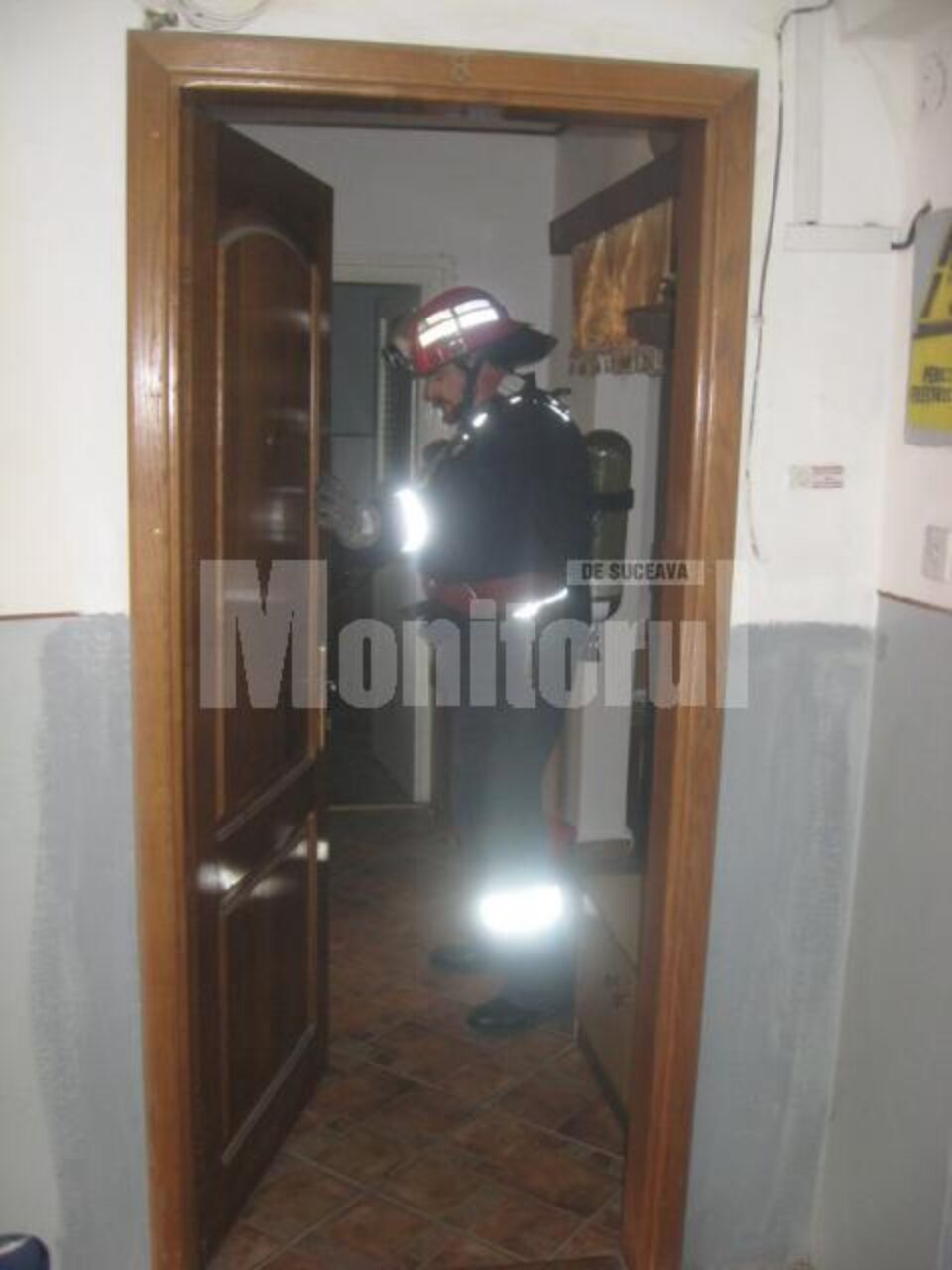 Incendiul s-a produs la etajul III al acestui bloc