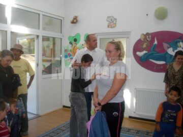 Copiii, împreună cu părinții lor, au vizitat Centrului de tip familial Mihoveni