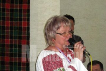 Directorul Muzeului Obiceiurilor Populare din Bucovina, Elvira Romaniuc