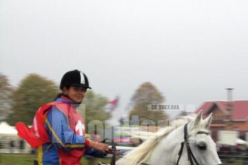 Cea mai tânără concurentă, Iris Nichiforiuc, călare pe Ali, a obținut locul I la proba de 30 de km