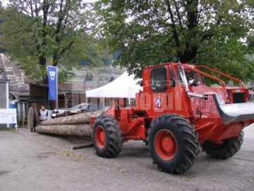 La Câmpulung, Festivalul „Drumul Lemnului” a asimilat în acest an și „Târgul Lăptarilor”