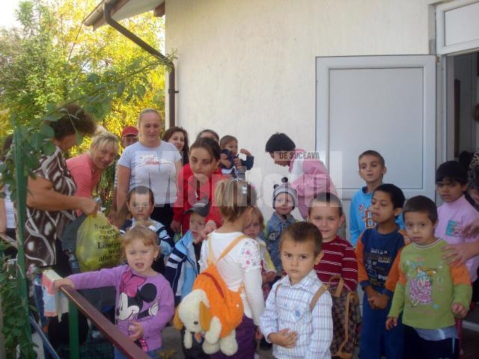 Copiii, împreună cu părinții lor, au vizitat Centrului de tip familial Mihoveni