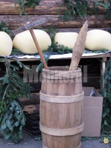 La Câmpulung, Festivalul „Drumul Lemnului” a asimilat în acest an și „Târgul Lăptarilor”