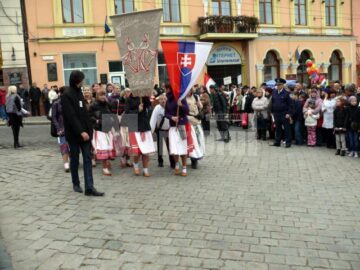Grupul „Piatra Șoimului” din Câmpulung, unul dintre cele patru ansambluri au reprezentat România la “Întâlniri bucovinene”