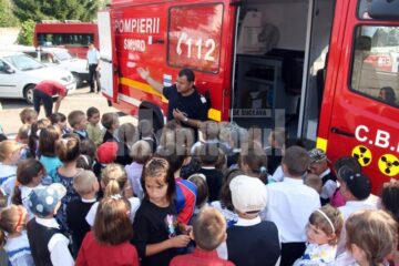 Vizitatorilor le vor fi prezentate mijloacele de intervenție