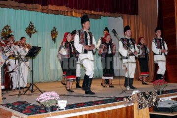 Ansamblul „Poienița”, în spectacol la Voloca