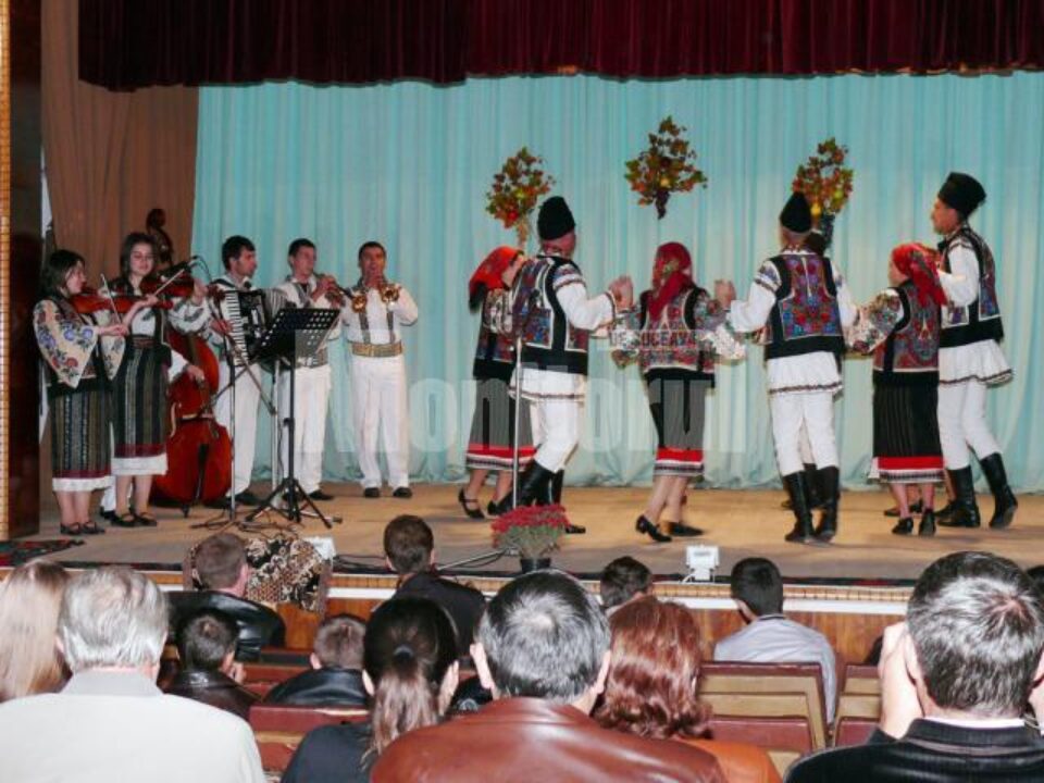 Ansamblul „Poienița”, în spectacol la Voloca