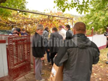 Inițiativa le-a aparținut deputatului PDL Ioan Bălan și liderului PDL Adâncata, Viorel Cucu