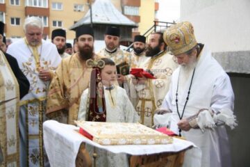 Sfințirea Bisericii Sfânta Cruce din Obcini
