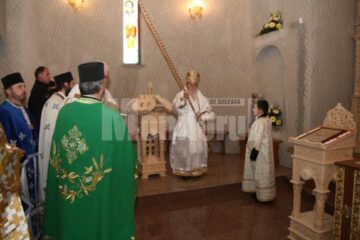 Sfințirea Bisericii Sfânta Cruce din Obcini