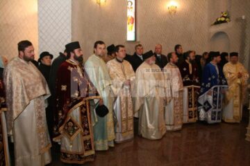 Sfințirea Bisericii Sfânta Cruce din Obcini
