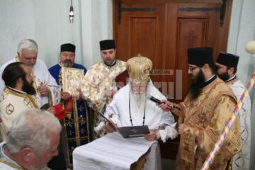 Sfințirea Bisericii Sfânta Cruce din Obcini