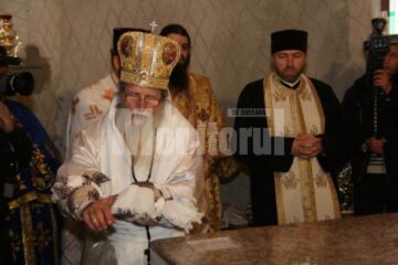 Sfințirea Bisericii Sfânta Cruce din Obcini