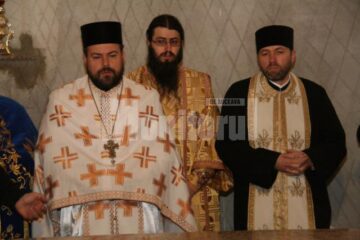 Sfințirea Bisericii Sfânta Cruce din Obcini