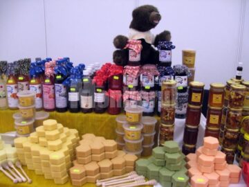Produse apicole la Serbările Toamnei