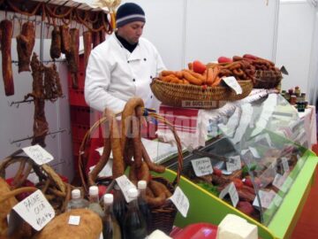 Produse tradiționale din carne la Serbările Toamnei