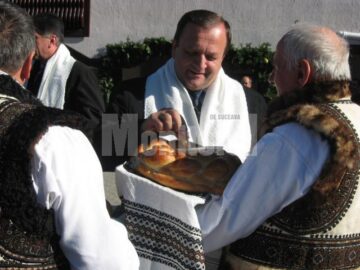 Gheorghe Flutur, președintele Consiliului Județean Suceava, a participat la sfințirea centrului