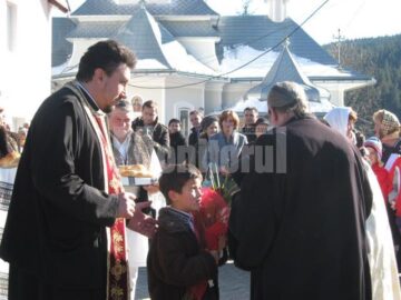 Sfințirea centrului filantropic din Valea Putnei