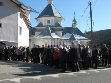 Sfințirea centrului filantropic din Valea Putnei