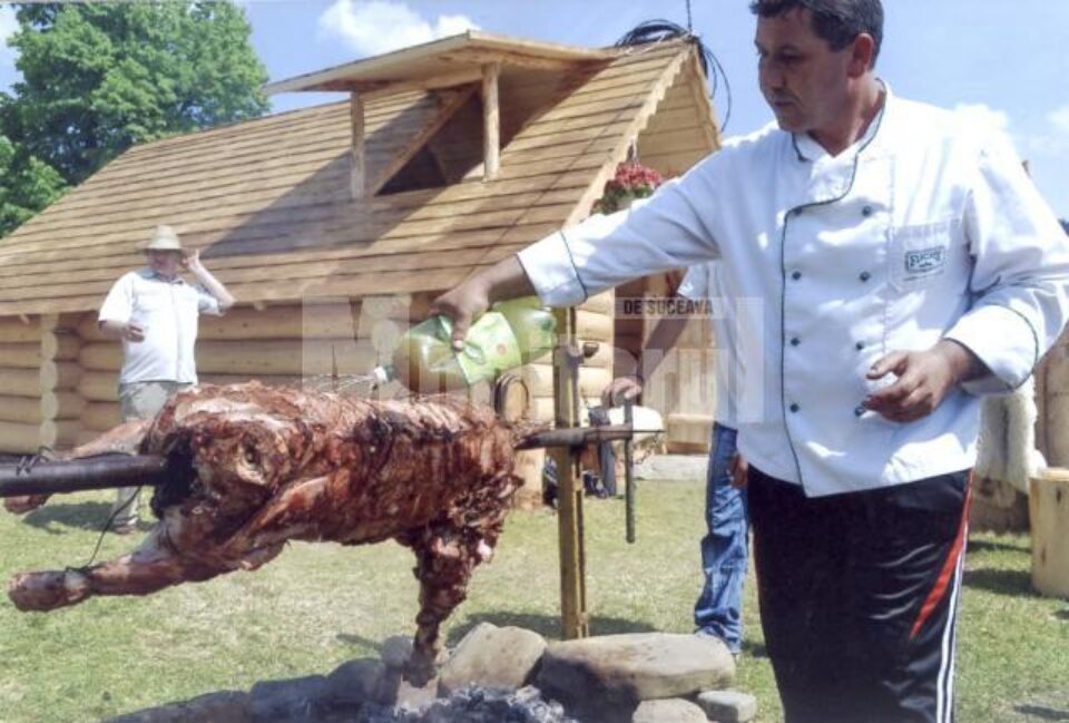 Vizitatorii târgului „Produs în Bucovina” de la Iulius Mall își vor putea delecta papilele gustative cu vițel la proțap și miel la ceaun