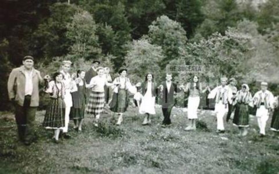 „Hore și...bătute” „Hore și...bătute”