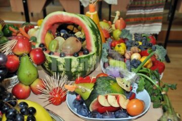 Copiii s-au întrecut în a realiza cele mai ingenioase sculpturi din fructe și legume