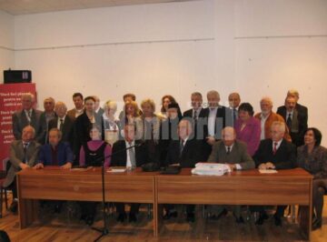 Fotografie de grup - Juriul și laureații celei de-a XVII-a ediții a Premiilor Fundației Culturale a Bucovinei