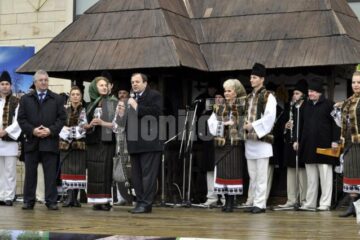 Flutur: Vreau să-i mulțumesc doamnei Sofia Vicoveanca, pentru această permanentă ambasadă și această reclamă permanentă pe care ne-o face