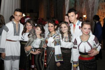 Balul Bobocilor la Colegiul de Artă Ciprian Porumbescu
